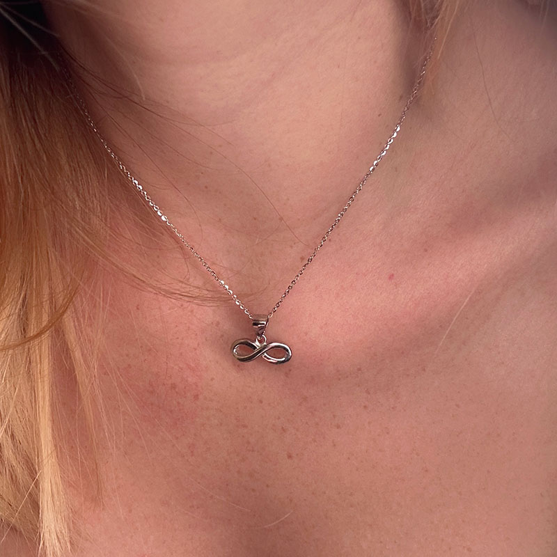 Stříbrný přívěšek symbol nekonečna